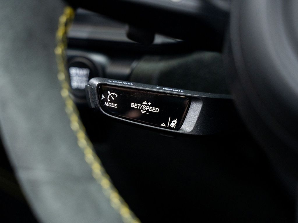 Porsche 992 2025
