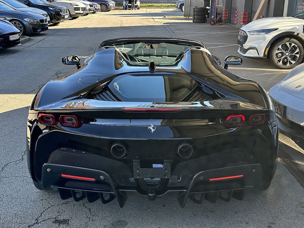 Ferrari SF90 2024