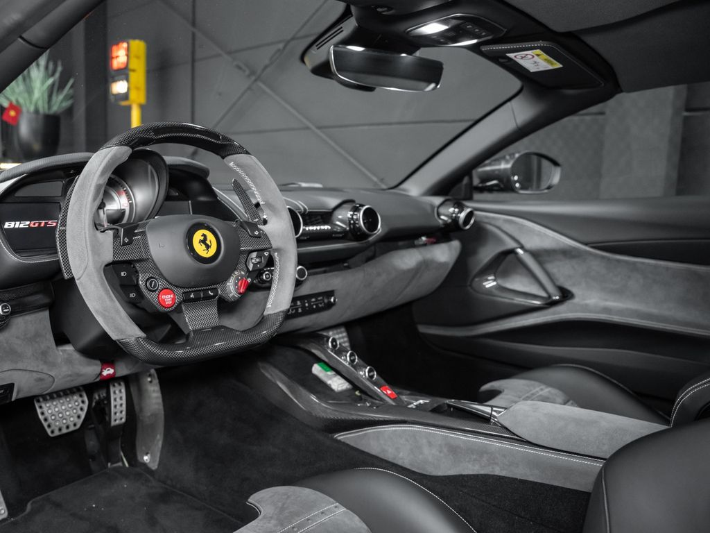 Ferrari 812 2021