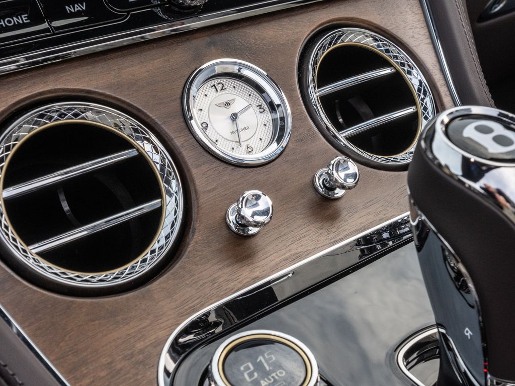 Bentley Continental GTC 2025
