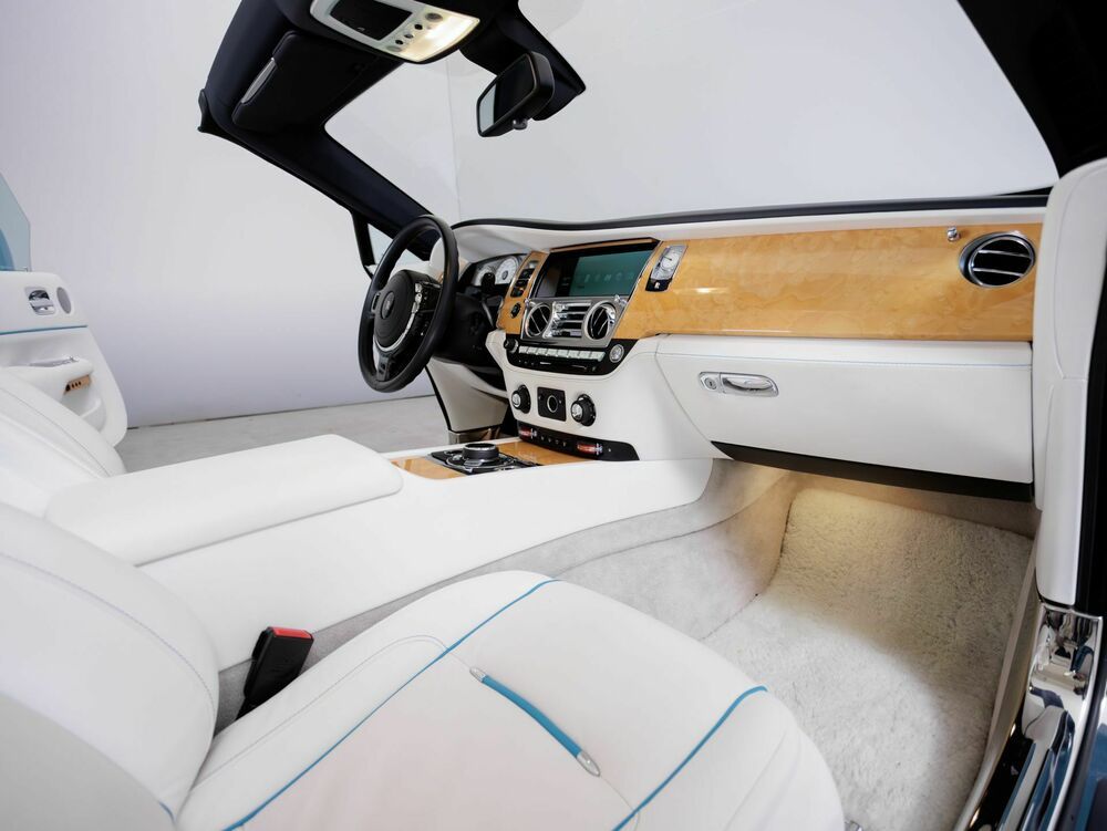 Rolls-Royce Dawn 2017
