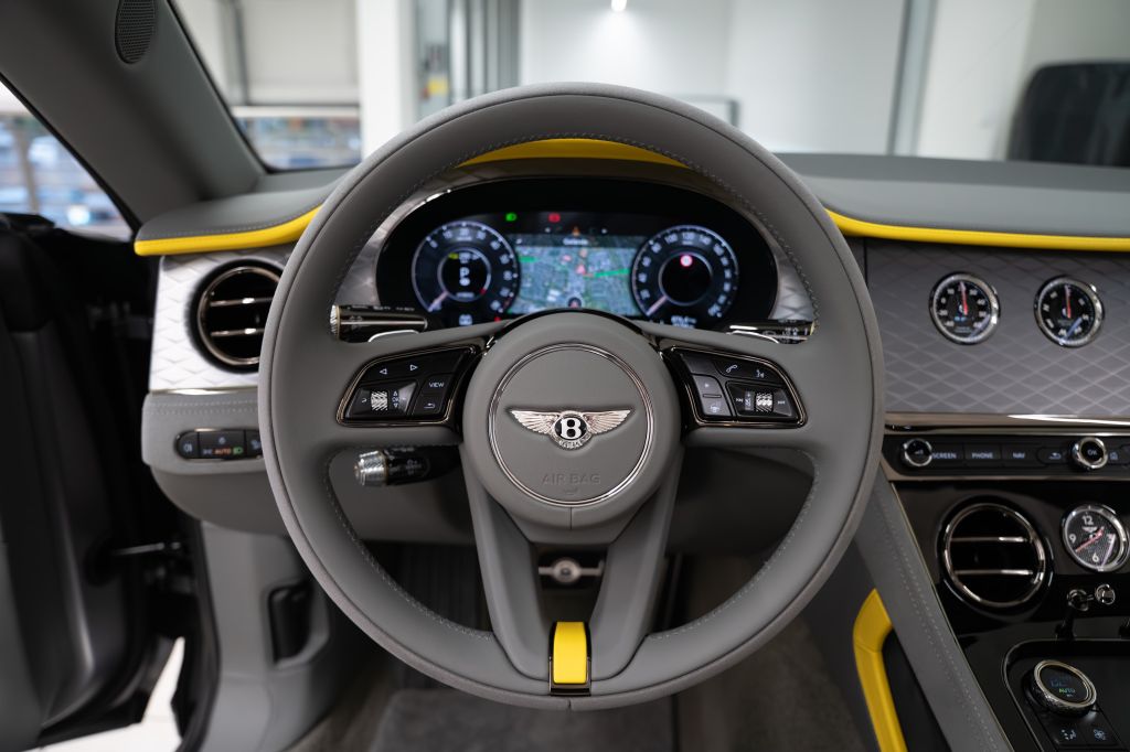 Bentley Continental GTC 2024