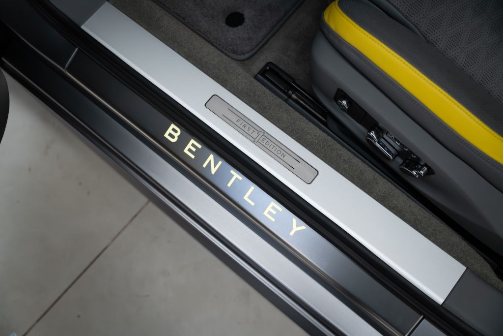 Bentley Continental GTC 2024