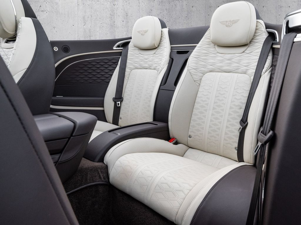 Bentley Continental GTC 2025