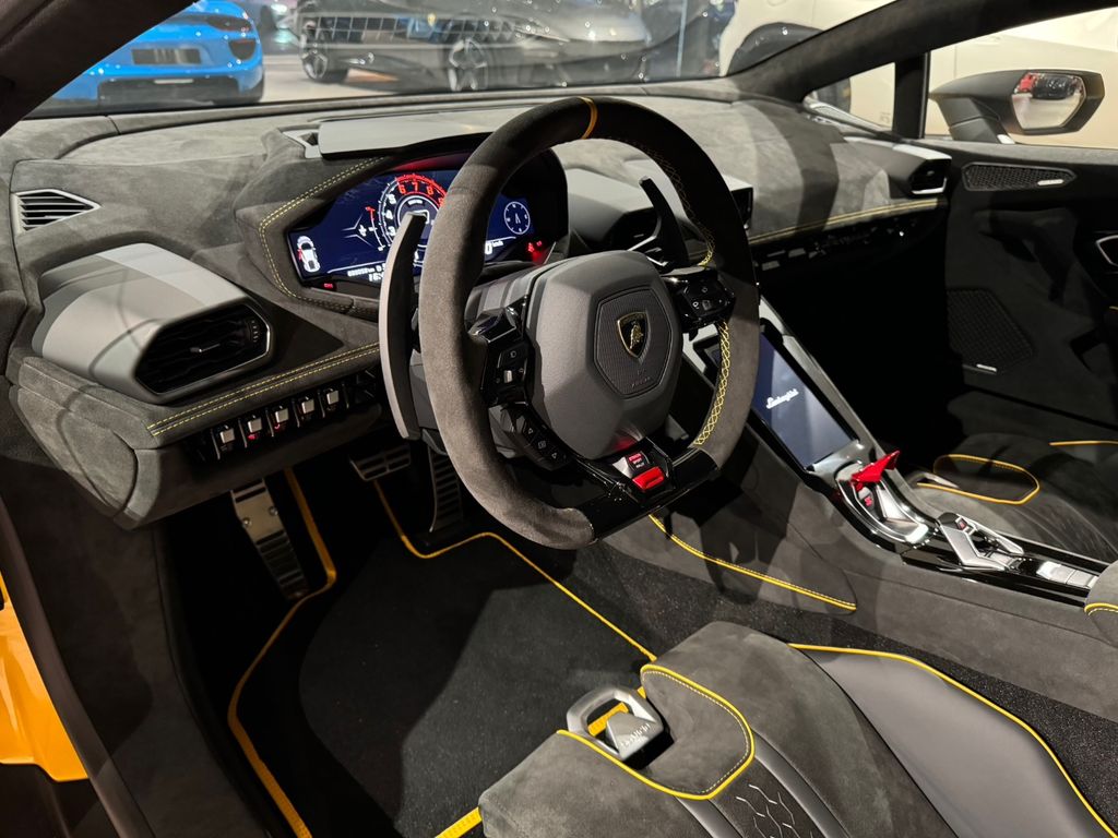 Lamborghini Huracán 2025
