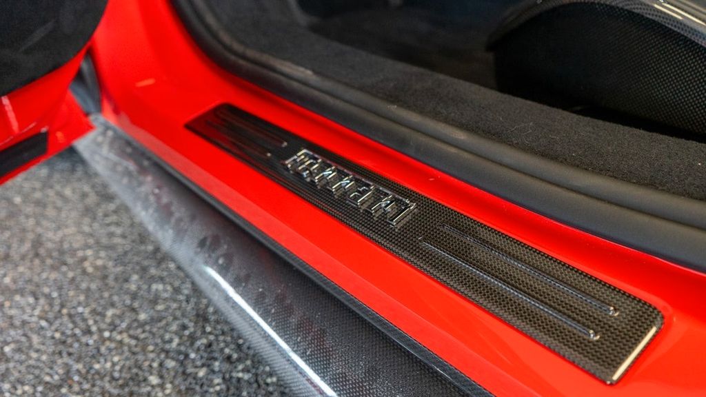 Ferrari 296 GTS 2025