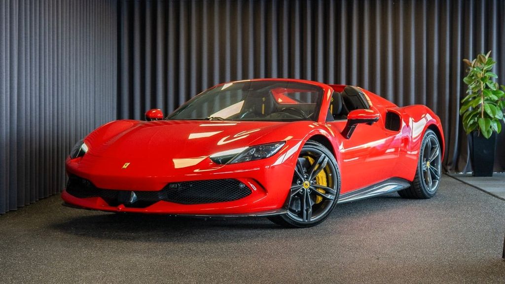 Ferrari 296 GTS 2025