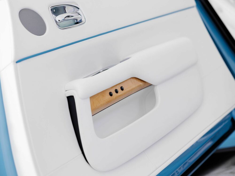 Rolls-Royce Dawn 2017