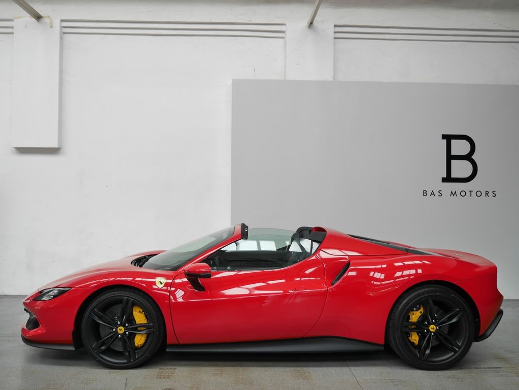 Ferrari 296 GTS 2025