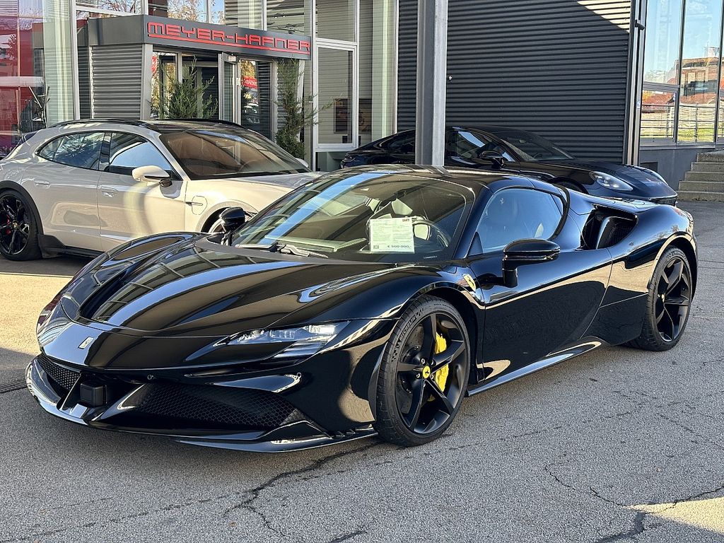 Ferrari SF90 2024