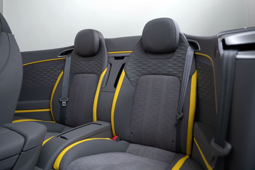 Bentley Continental GTC 2024