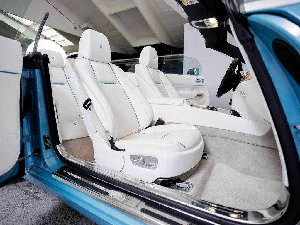 Rolls-Royce Dawn 2017