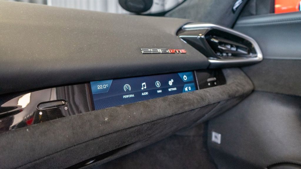 Ferrari 296 GTS 2025