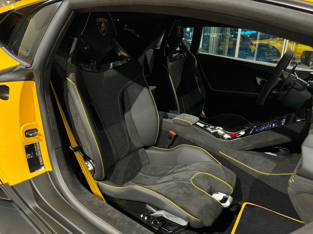 Lamborghini Huracán 2025