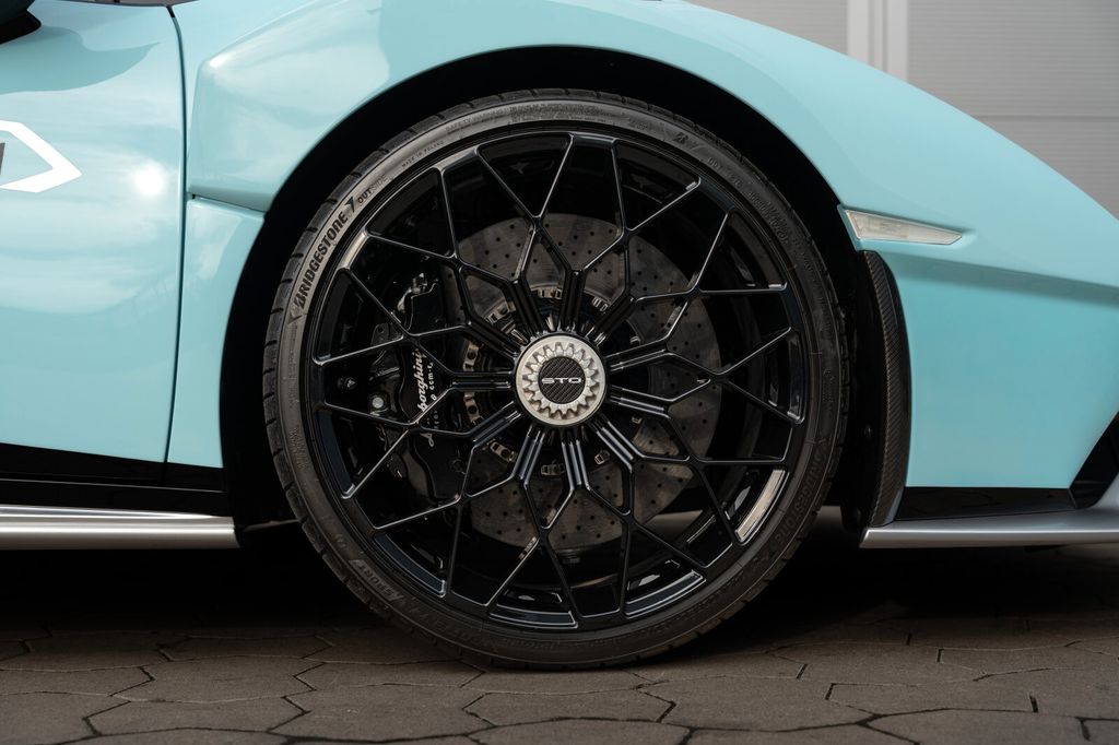 Lamborghini Huracán 2023