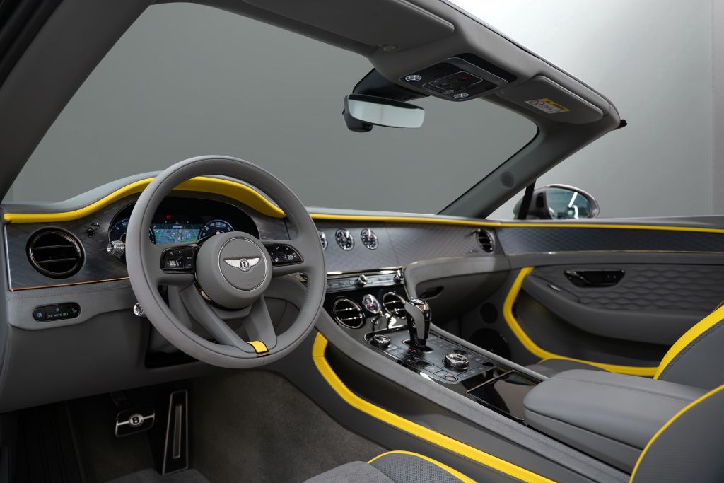 Bentley Continental GTC 2024
