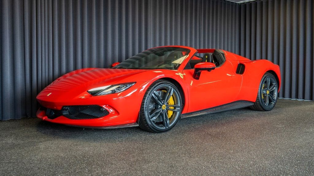 Ferrari 296 GTS 2025