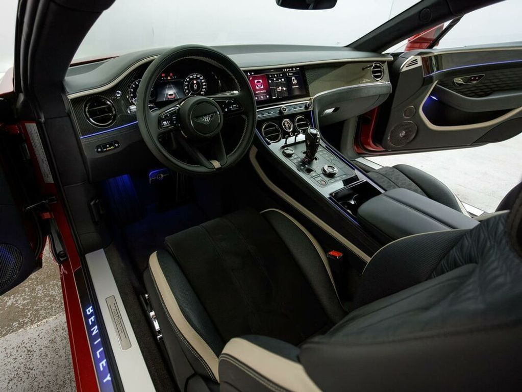 Bentley Continental 2024