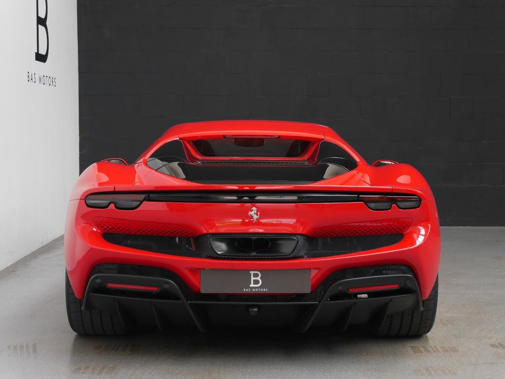 Ferrari 296 GTS 2025