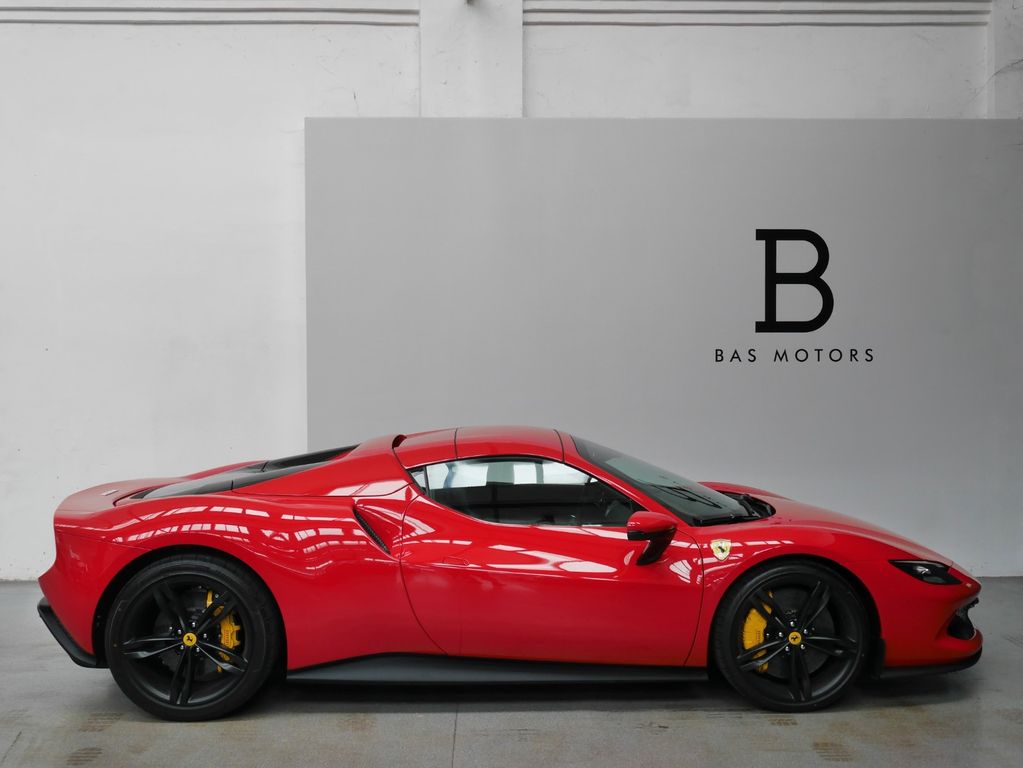 Ferrari 296 GTS 2025