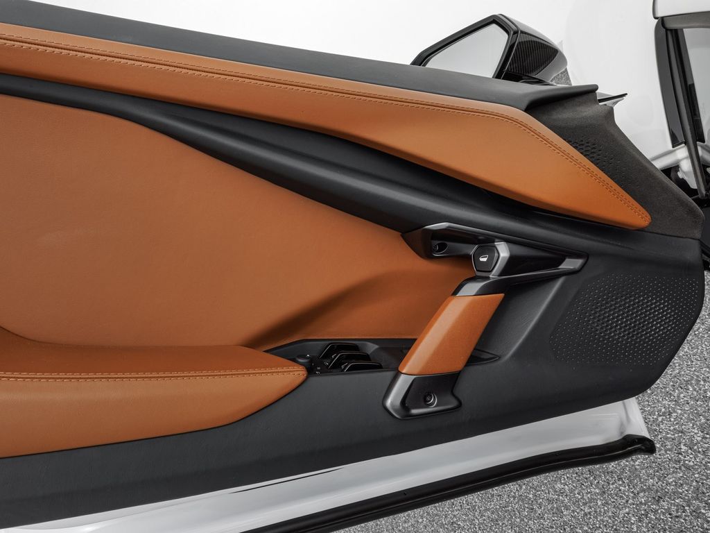 Lamborghini Revuelto 2024