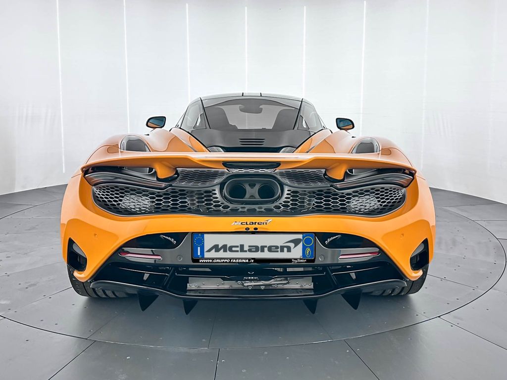 McLaren 750S 2025