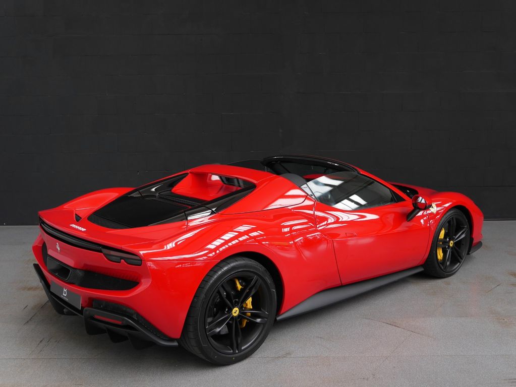 Ferrari 296 GTS 2025