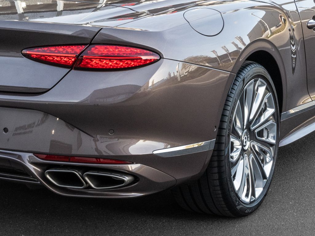 Bentley Continental GTC 2025