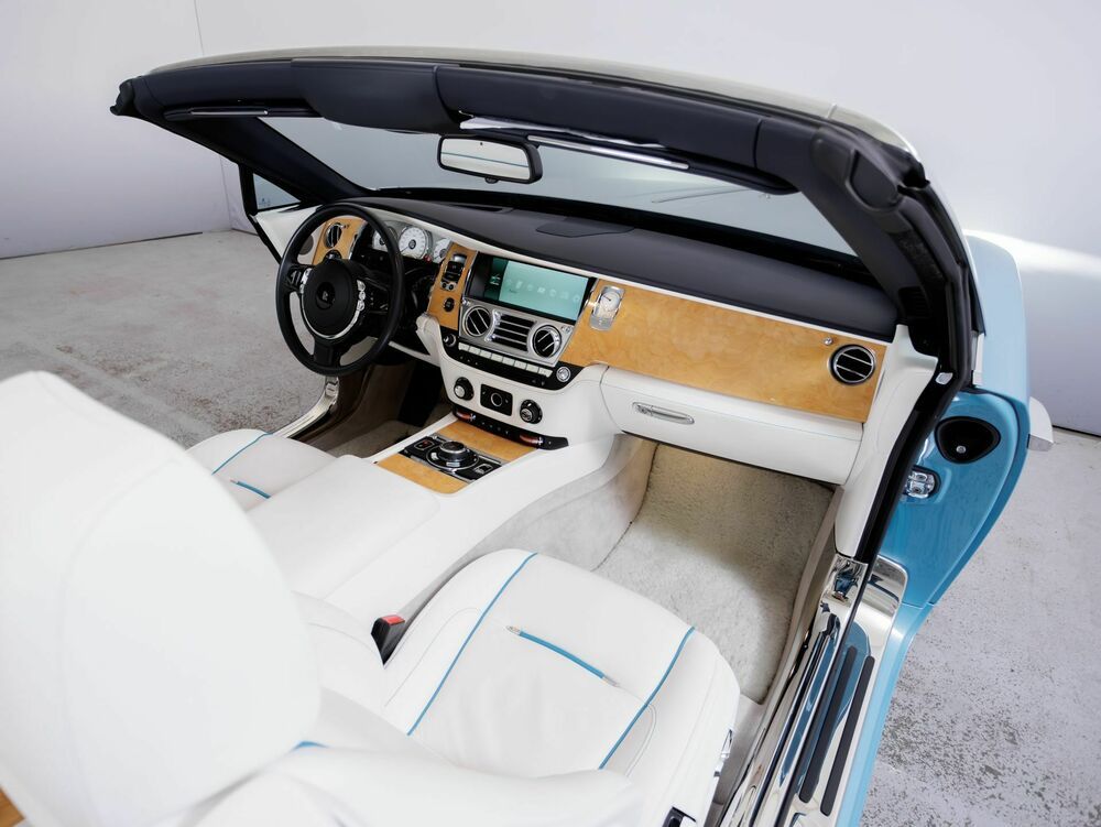 Rolls-Royce Dawn 2017