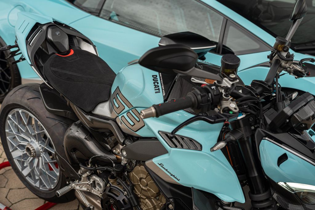 Lamborghini Huracán 2023