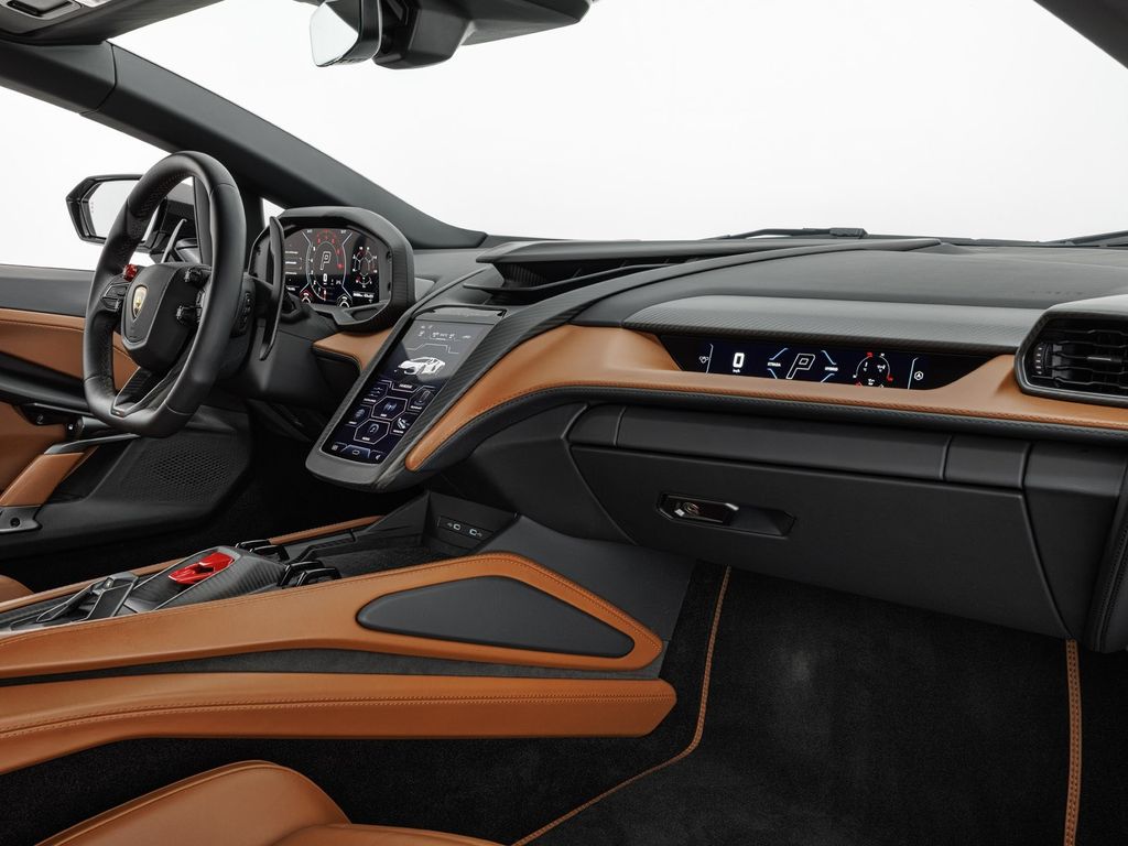 Lamborghini Revuelto 2024