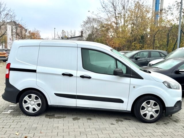 Ford Transit Courier 2021
