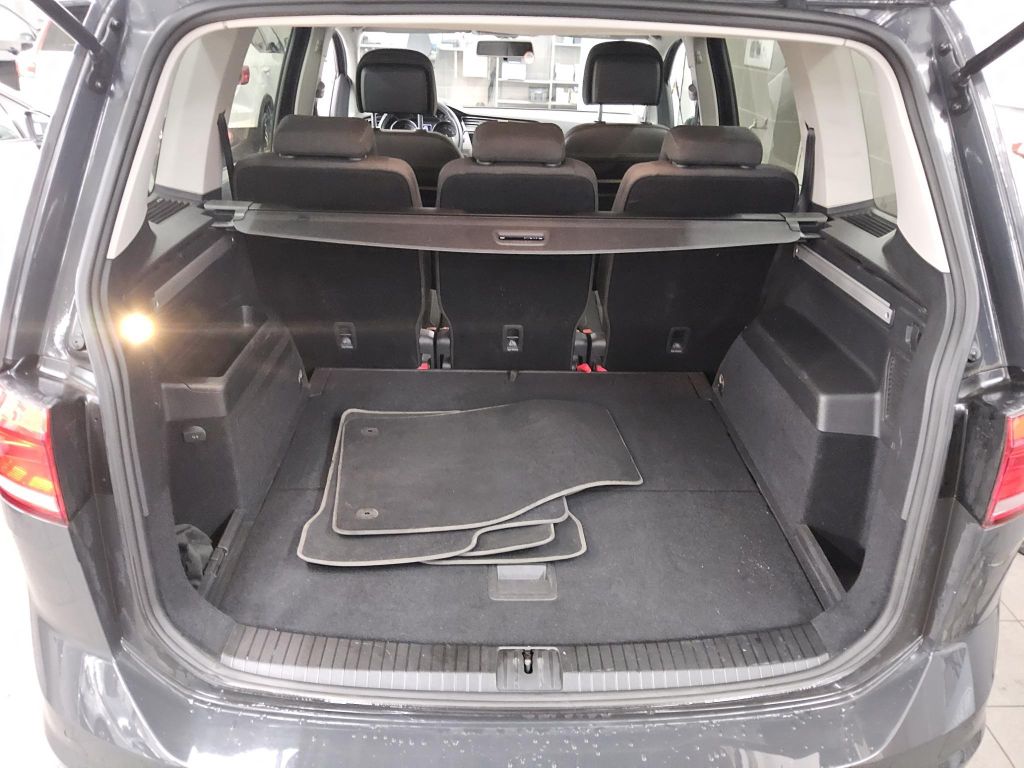 Volkswagen Touran 2021