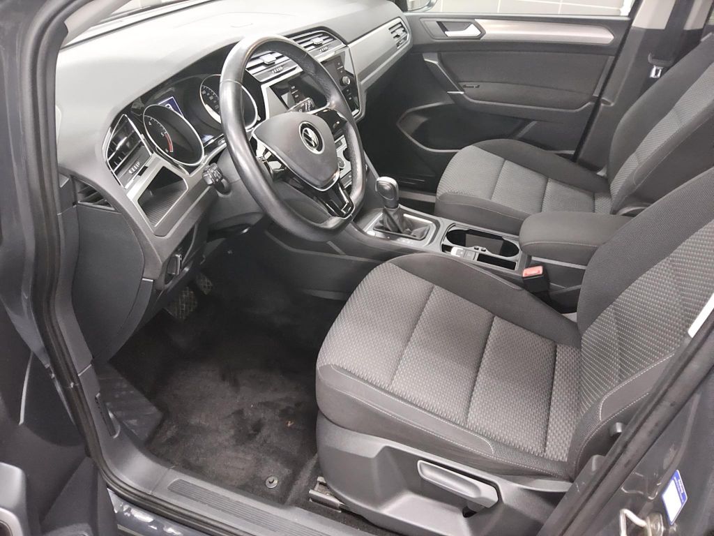 Volkswagen Touran 2021