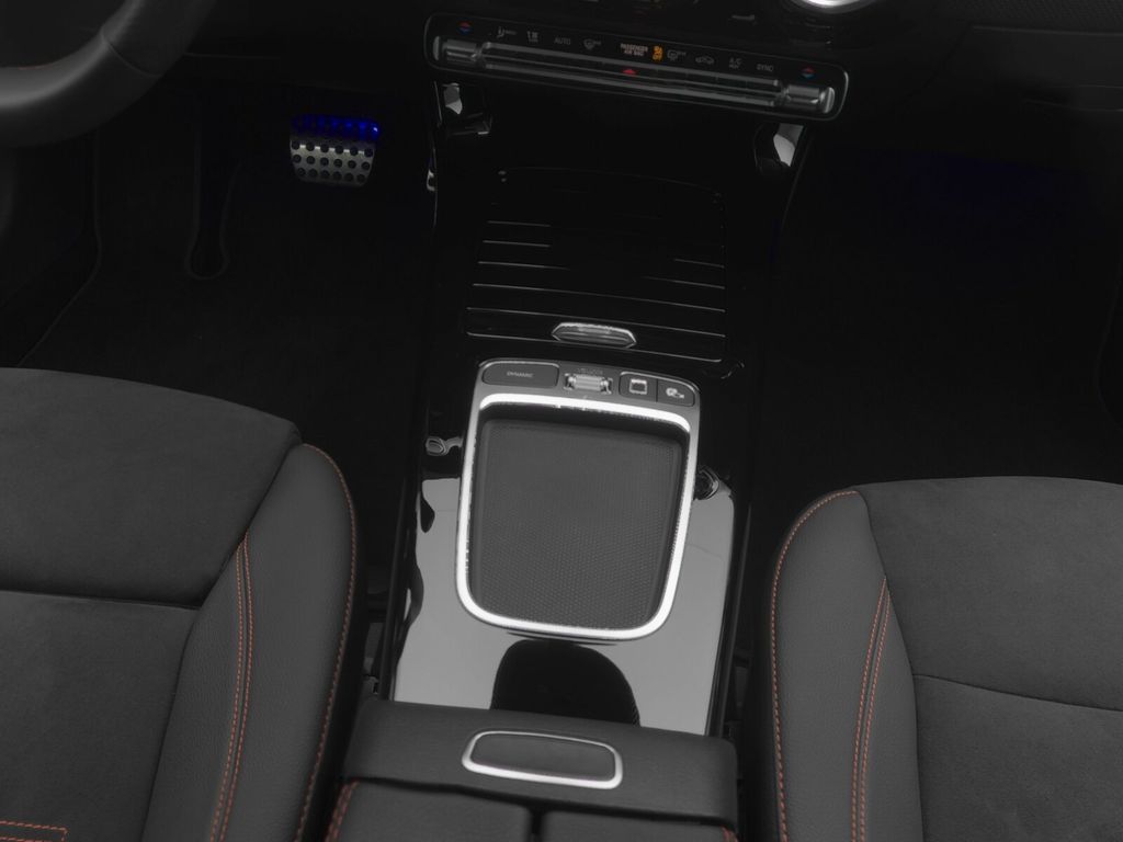 Mercedes-Benz A 200 2024