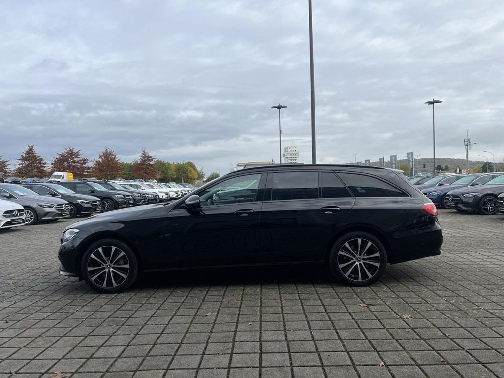 Mercedes-Benz E 300 2022