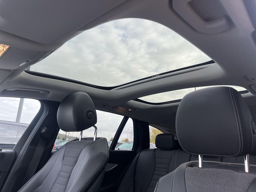 Mercedes-Benz E 300 2022