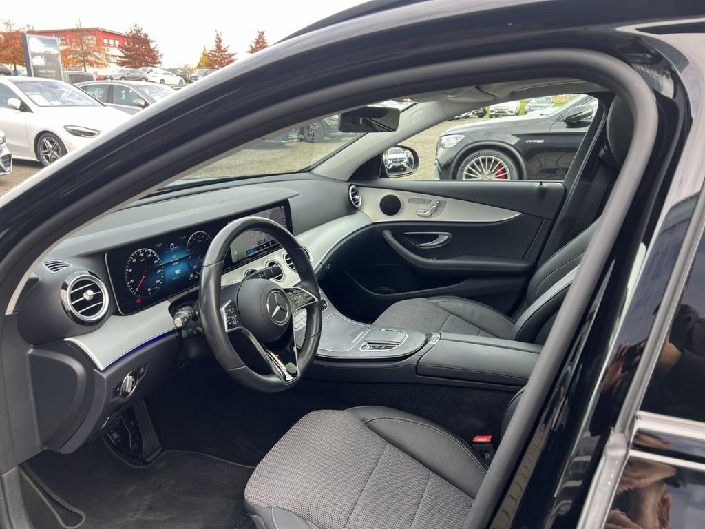 Mercedes-Benz E 300 2022