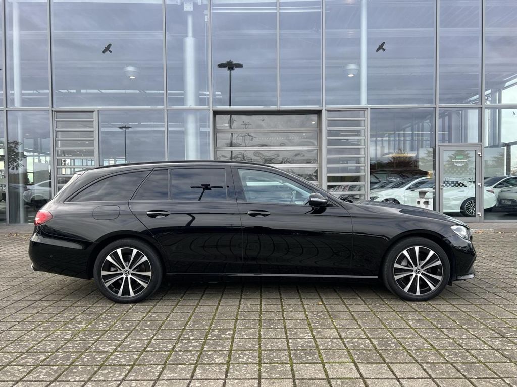 Mercedes-Benz E 300 2022