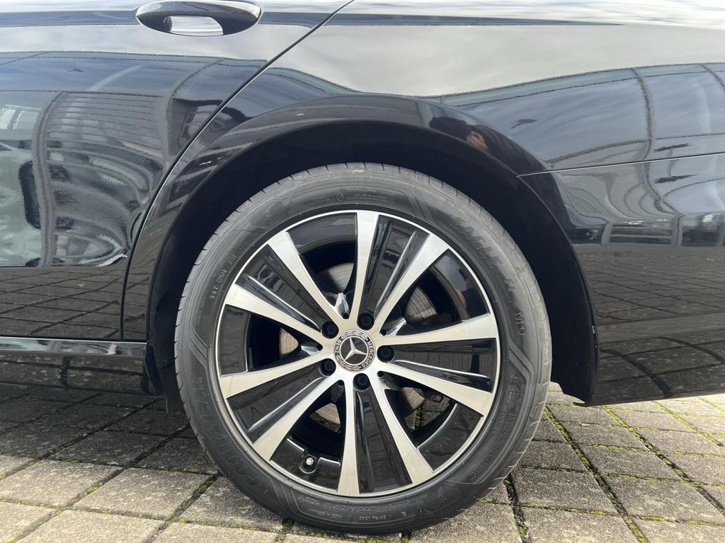 Mercedes-Benz E 300 2022