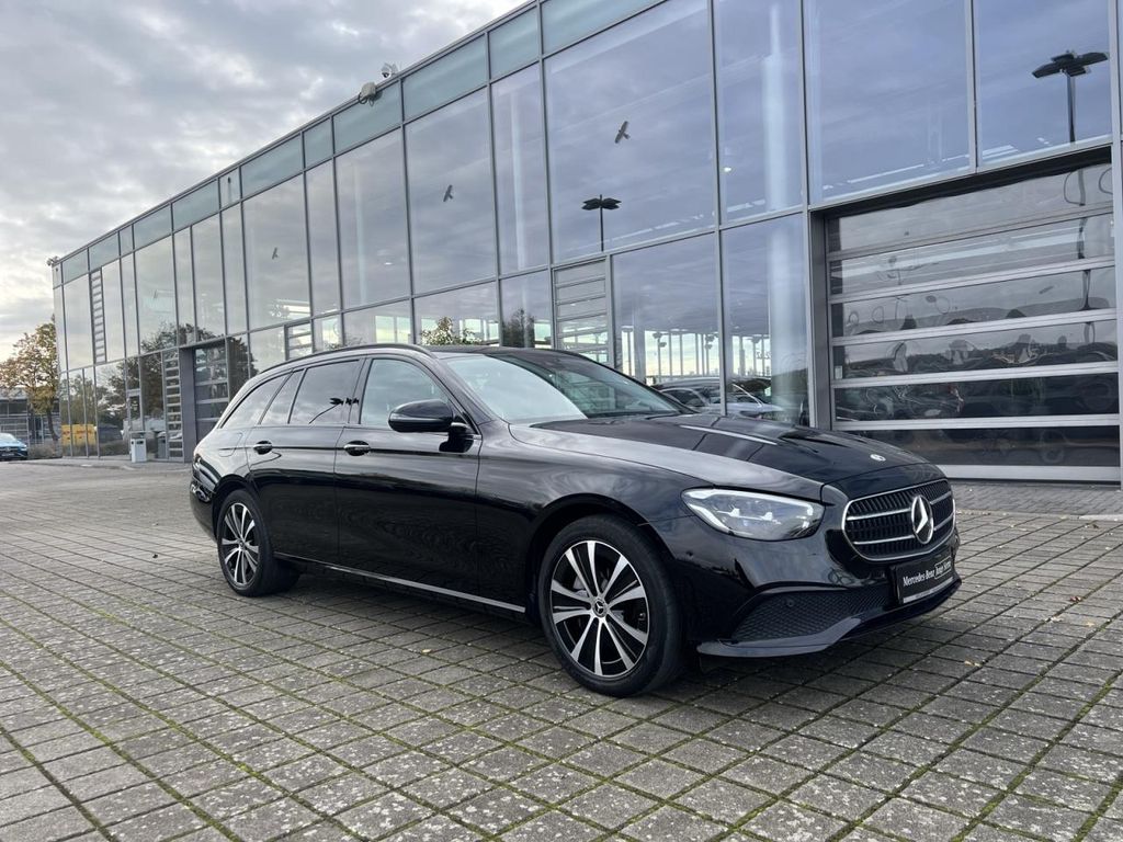 Mercedes-Benz E 300 2022
