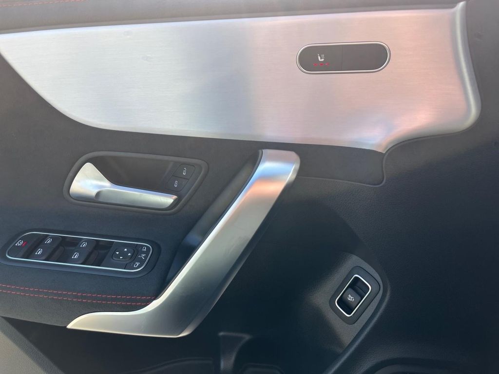 Mercedes-Benz CLA 220 2024