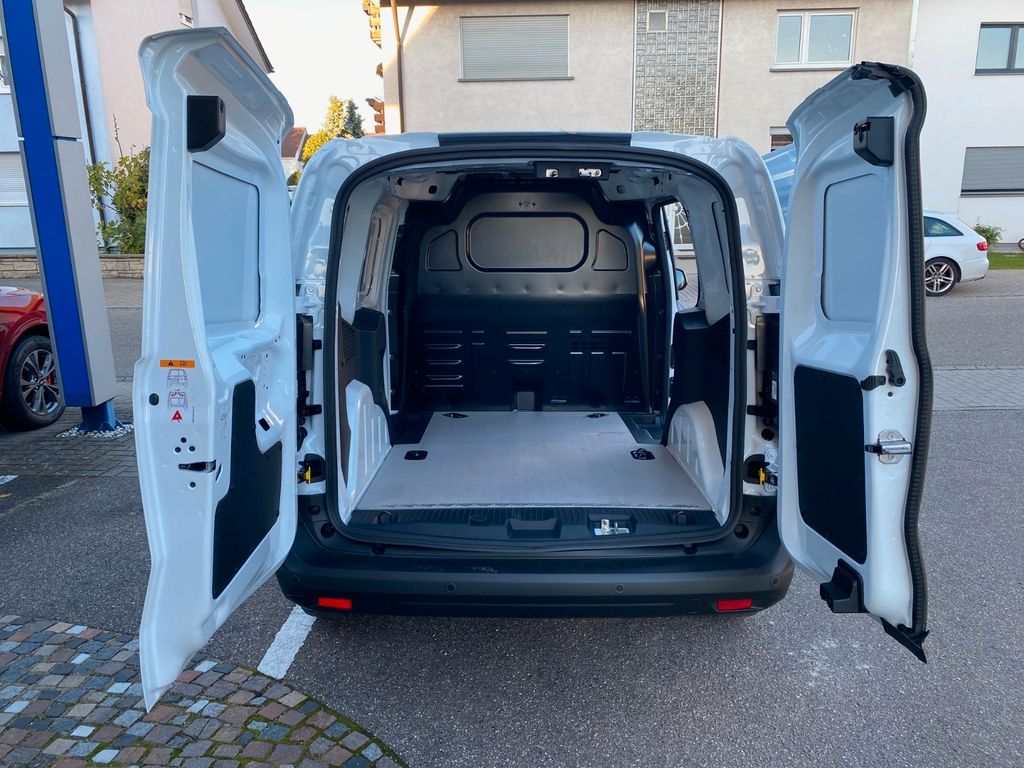 Ford Transit Courier 2025