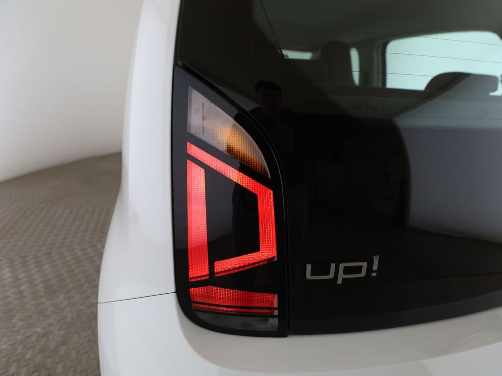 Volkswagen up! 2023