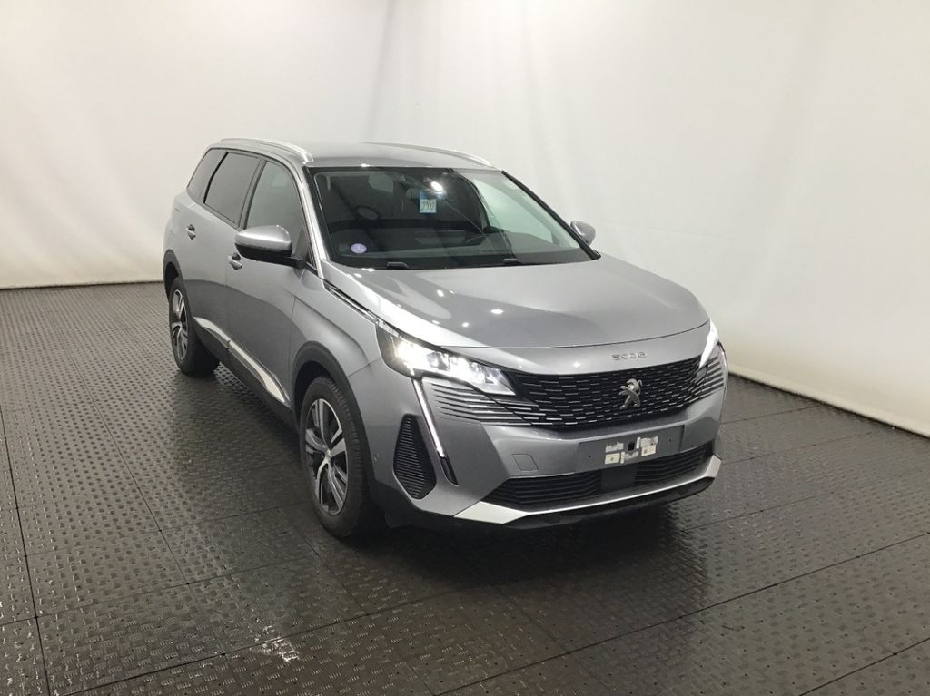 Peugeot 5008 2021