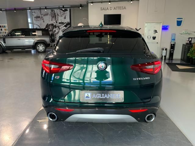 Alfa Romeo Stelvio 2021