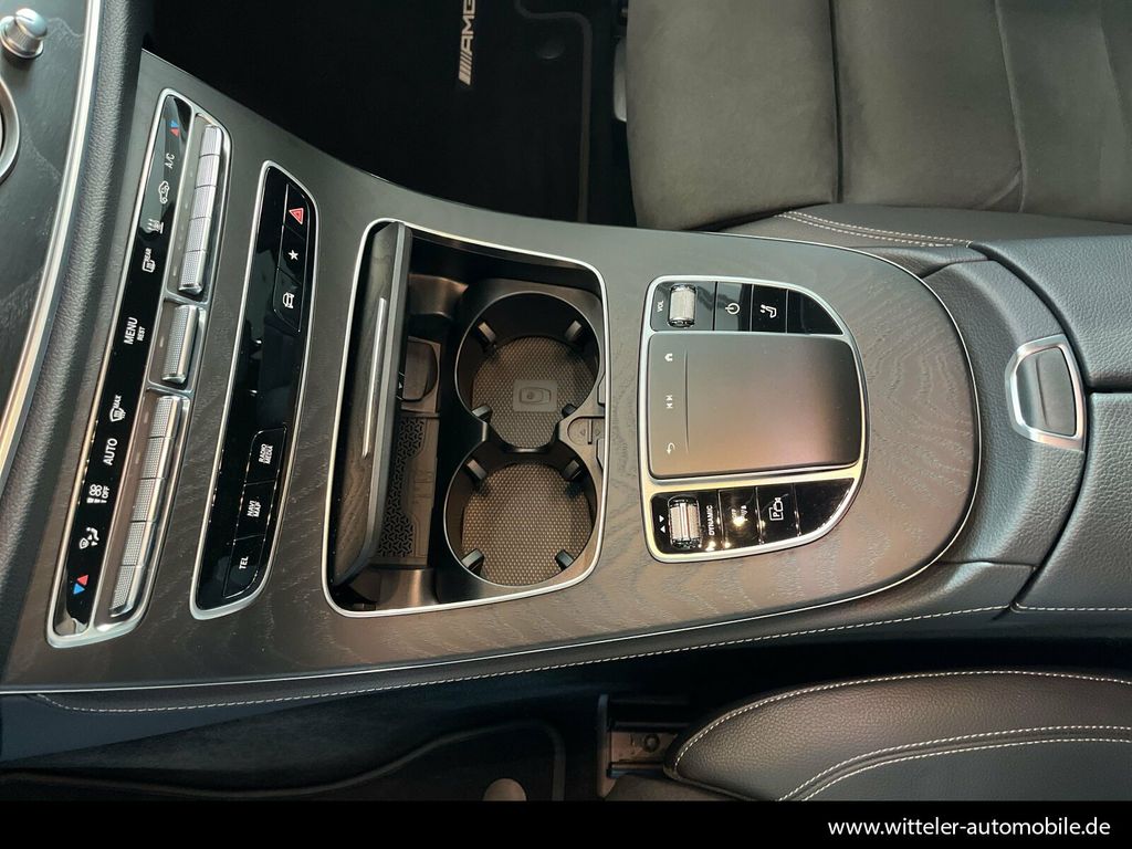 Mercedes-Benz E 300 2022