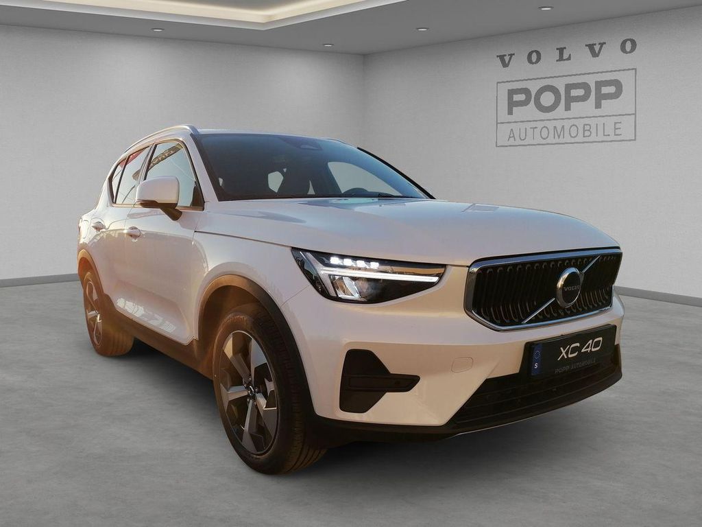 Volvo XC40 2025