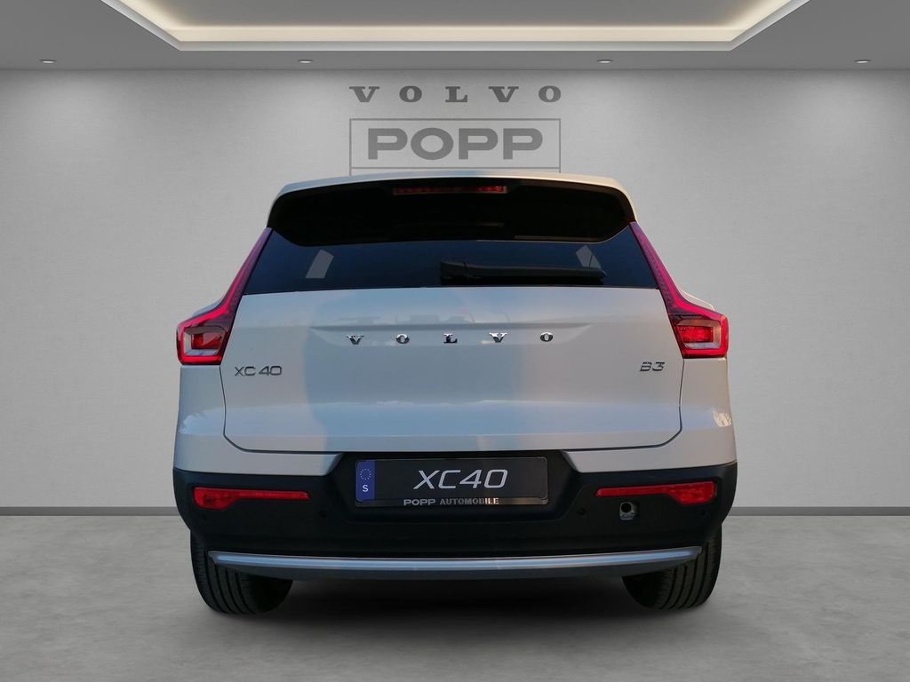 Volvo XC40 2025