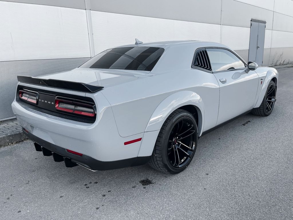 Dodge Challenger 2020